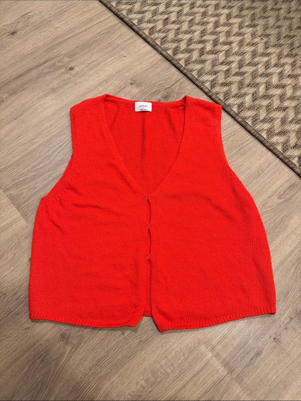 Wilfred bright red/orange Knit V-Neck Button-Front Women's Sweater tank